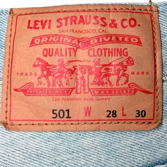 Levi’s 501 Original Fit Button Fly Jeans in Light Blue Men’s 28/30 - Picture 9 of 9